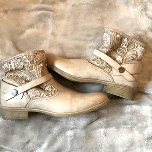 Creeks Women’s Tan Leather Embellished Midi Boots